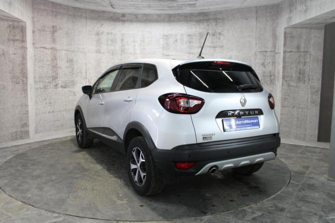 Renault Kaptur I Рестайлинг с пробегом 2020 года, цена 1 554 000 рублей, 72811 км, внедорожник, Автокод Объявления