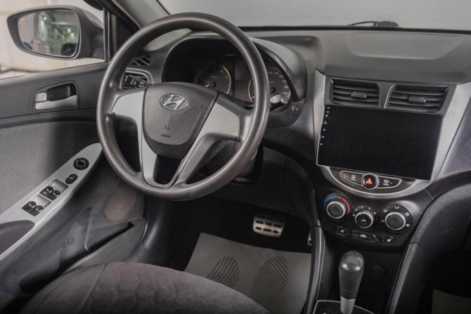 Hyundai Solaris I с пробегом 2014 года, цена 839 000 рублей, 251000 км, седан, Автокод Объявления