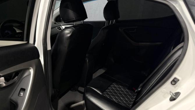 Hyundai Avante V с пробегом 2012 года, цена 750 000 рублей, 289000 км, седан, Автокод Объявления