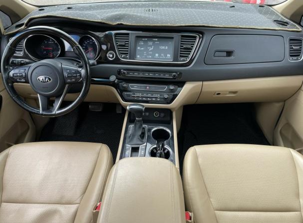 Kia Carnival III с пробегом 2018 года, цена 2 590 000 рублей, 132113 км, минивэн, Автокод Объявления