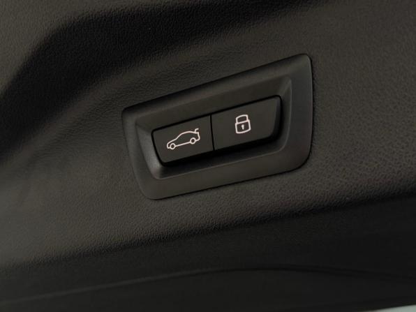 BMW X7 I (G07) Рестайлинг с пробегом 2023 года, цена 18 490 000 рублей, 6883 км, внедорожник, Автокод Объявления
