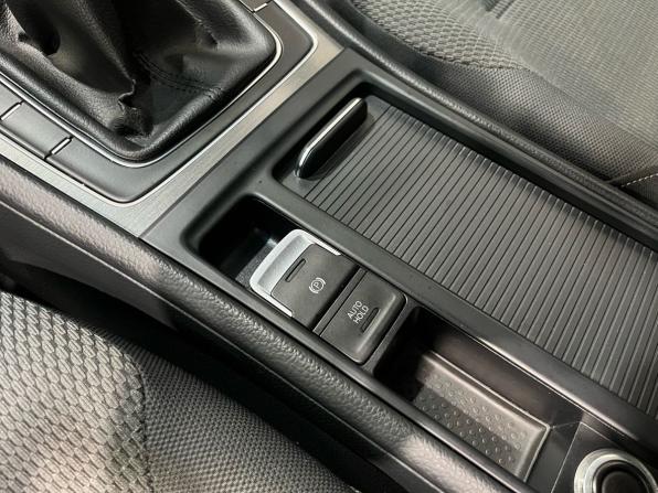 Volkswagen Golf VII с пробегом 2013 года, цена 920 000 рублей, 163639 км, хэтчбек, Автокод Объявления