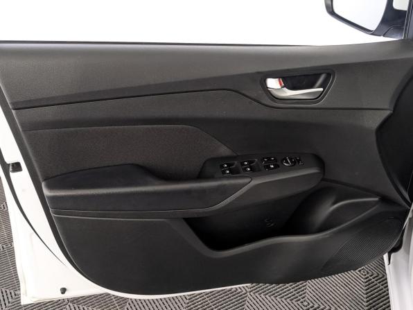 Hyundai Solaris II Рестайлинг с пробегом 2021 года, цена 1 435 000 рублей, 82201 км, седан, Автокод Объявления