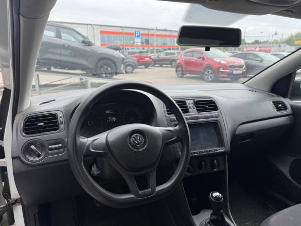 Volkswagen Polo V Рестайлинг с пробегом 2016 года, цена 910 000 рублей, 127117 км, седан, Автокод Объявления