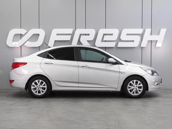 Hyundai Solaris I Рестайлинг с пробегом 2016 года, цена 999 000 рублей, 151396 км, седан, Автокод Объявления