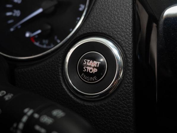 Nissan Qashqai II с пробегом 2018 года, цена 1 578 000 рублей, 190760 км, внедорожник, Автокод Объявления