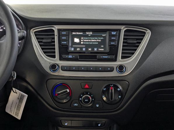 Hyundai Solaris II Рестайлинг с пробегом 2021 года, цена 1 445 000 рублей, 112328 км, седан, Автокод Объявления