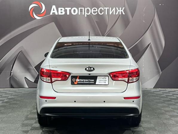 Kia Rio III Рестайлинг с пробегом 2016 года, цена 1 090 000 рублей, 97000 км, седан, Автокод Объявления