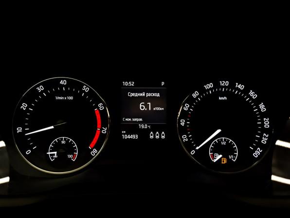 Skoda Octavia IV (A8) с пробегом 2021 года, цена 2 195 000 рублей, 103998 км, лифтбек, Автокод Объявления
