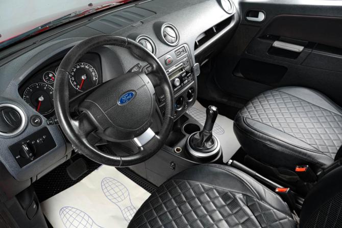 Ford Fusion I Рестайлинг с пробегом 2007 года, цена 499 000 рублей, 205000 км, хэтчбек, Автокод Объявления