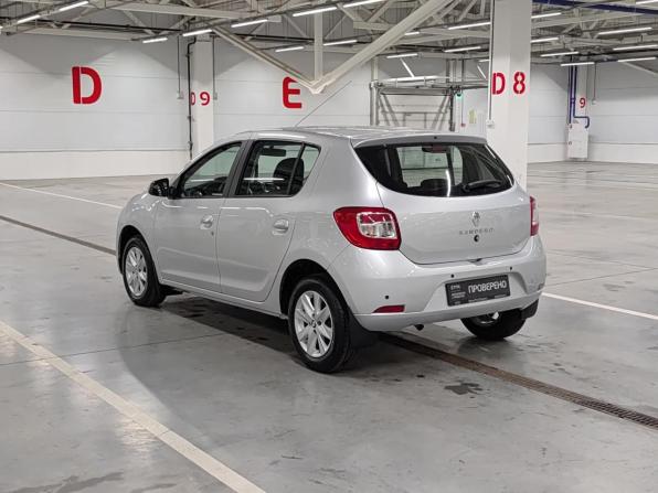 Renault Sandero II Рестайлинг с пробегом 2020 года, цена 1 120 000 рублей, 102001 км, хэтчбек, Автокод Объявления