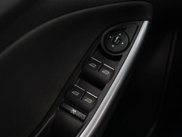 Ford Focus III с пробегом 2013 года, цена 900 000 рублей, 120268 км, хэтчбек, Автокод Объявления