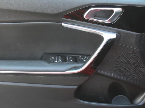 Kia Ceed III с пробегом 2019 года, цена 2 020 000 рублей, 48300 км, хэтчбек, Автокод Объявления