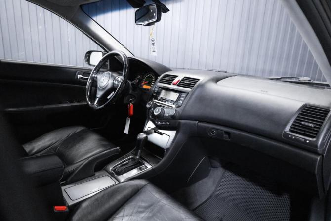 Honda Accord VII Рестайлинг с пробегом 2007 года, цена 1 100 000 рублей, 322503 км, седан, Автокод Объявления