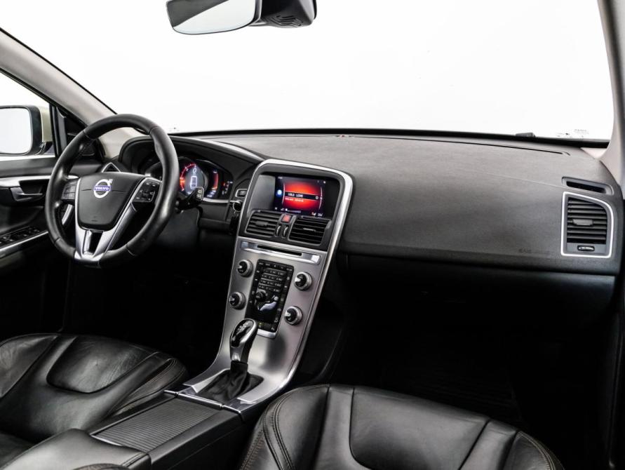 Volvo XC60 I Рестайлинг Санкт-Петербург  - изображение 9