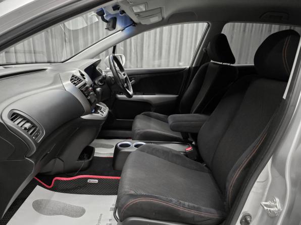 Honda Stream II Рестайлинг с пробегом 2010 года, цена 1 189 000 рублей, 136000 км, минивэн, Автокод Объявления