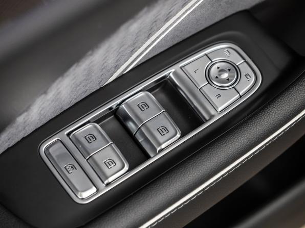 Hongqi H6 с пробегом 2025 года, цена 4 560 000 рублей, 8 км, лифтбек, Автокод Объявления