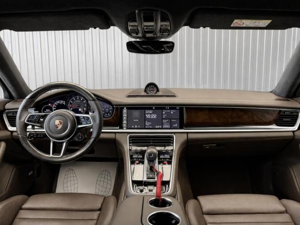 Porsche Panamera II с пробегом 2017 года, цена 7 377 000 рублей, 103558 км, лифтбек, Автокод Объявления