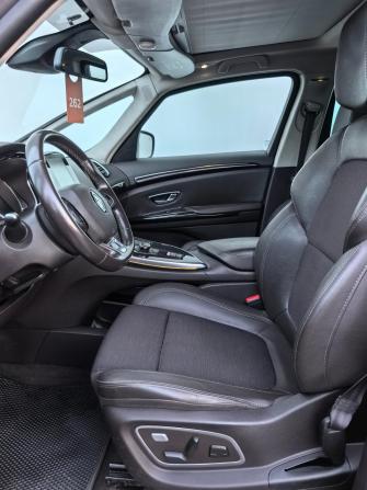 Renault Espace V с пробегом 2018 года, цена 1 630 000 рублей, 171936 км, минивэн, Автокод Объявления