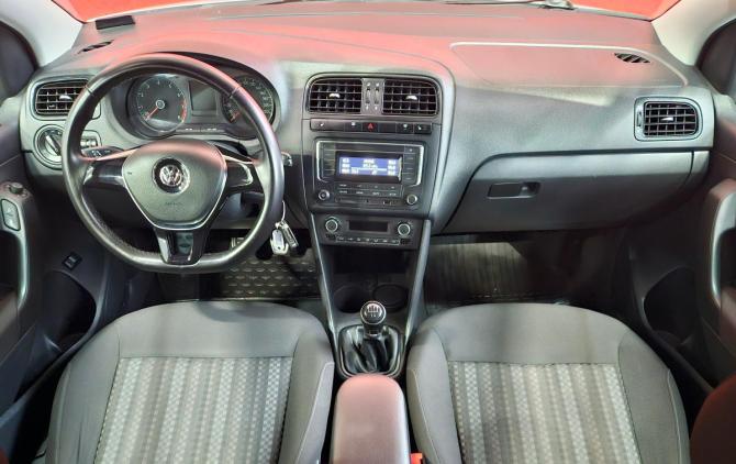 Volkswagen Polo V Рестайлинг с пробегом 2018 года, цена 1 040 000 рублей, 157700 км, седан, Автокод Объявления