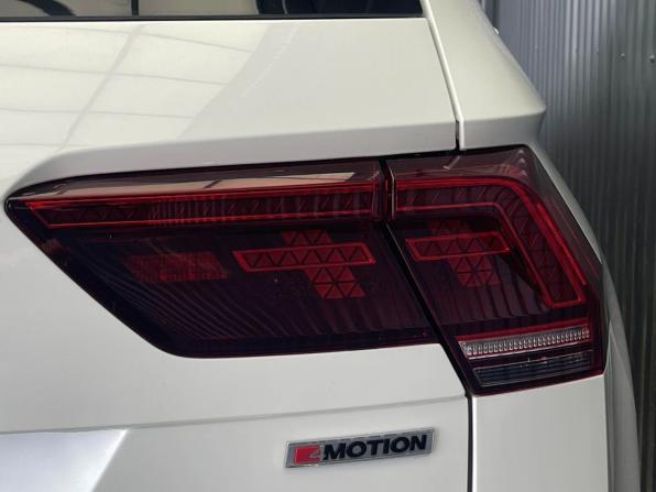 Volkswagen Tiguan II с пробегом 2018 года, цена 1 847 000 рублей, 193192 км, внедорожник, Автокод Объявления