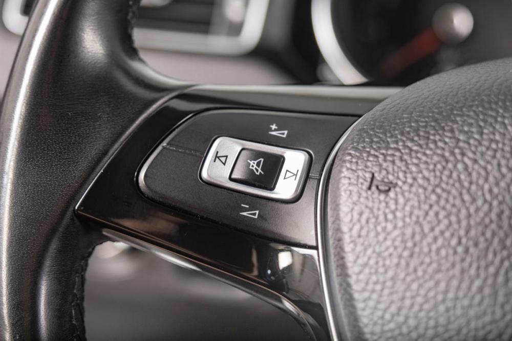 Volkswagen Jetta VI Рестайлинг Томск  - изображение 14