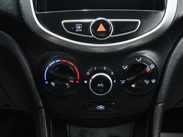 Hyundai Solaris I с пробегом 2014 года, цена 760 000 рублей, 170372 км, хэтчбек, Автокод Объявления