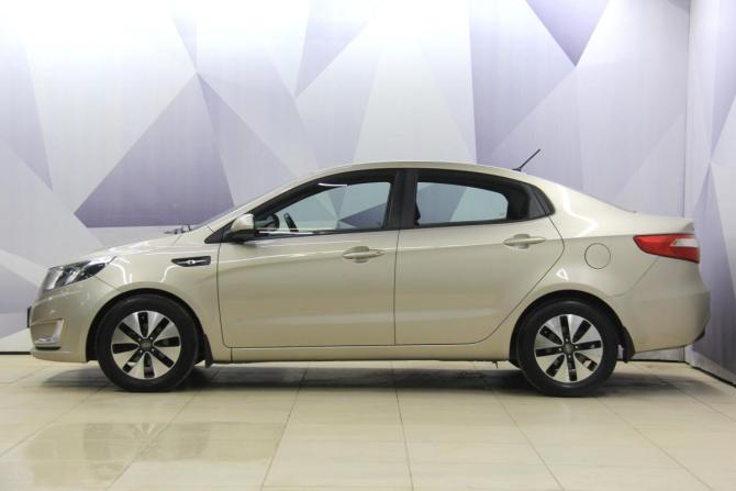 Kia Rio III с пробегом 2013 года, цена 845 000 рублей, 240000 км, седан, Автокод Объявления