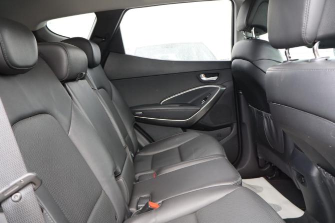 Hyundai Santa Fe III Рестайлинг с пробегом 2017 года, цена 1 799 000 рублей, 200000 км, внедорожник, Автокод Объявления