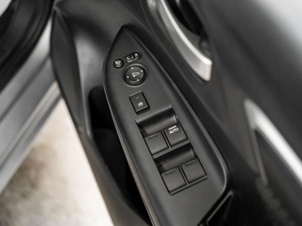 Honda Fit III Рестайлинг с пробегом 2018 года, цена 1 075 000 рублей, 57881 км, хэтчбек, Автокод Объявления