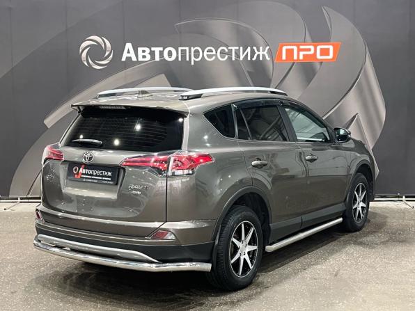 Toyota RAV4 IV (XA40) Рестайлинг с пробегом 2017 года, цена 2 374 000 рублей, 142623 км, внедорожник, Автокод Объявления