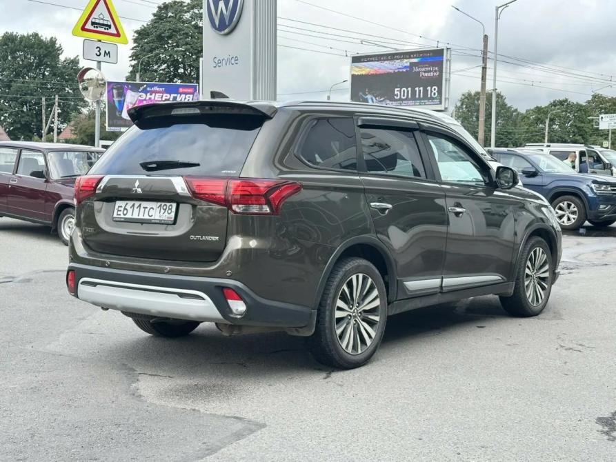 Mitsubishi Outlander III Рестайлинг 3 Санкт-Петербург  - изображение 4