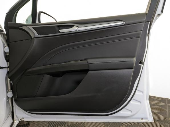 Ford Mondeo V с пробегом 2018 года, цена 1 980 000 рублей, 116815 км, седан, Автокод Объявления