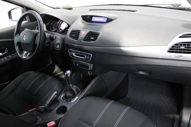 Renault Megane III Рестайлинг 2 с пробегом 2014 года, цена 989 000 рублей, 70788 км, хэтчбек, Автокод Объявления