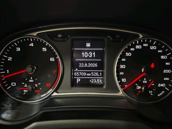 Audi A1 I (8X) с пробегом 2012 года, цена 1 290 000 рублей, 65707 км, хэтчбек, Автокод Объявления