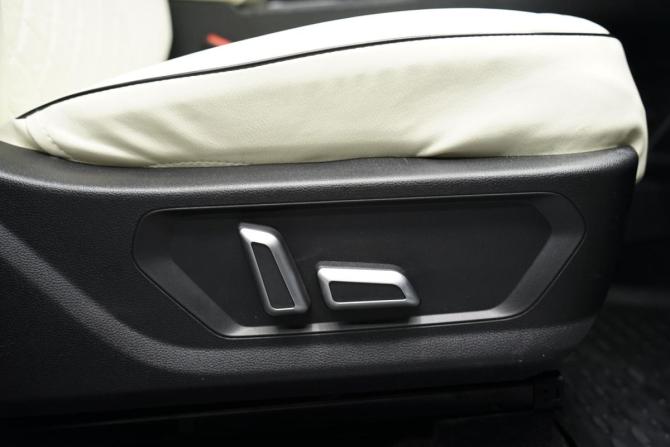 Haval Jolion I Рестайлинг с пробегом 2023 года, цена 2 075 000 рублей, 27500 км, внедорожник, Автокод Объявления
