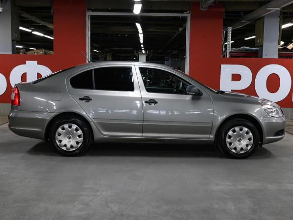 Skoda Octavia II (A5) Рестайлинг с пробегом 2011 года, цена 679 000 рублей, 79300 км, лифтбек, Автокод Объявления