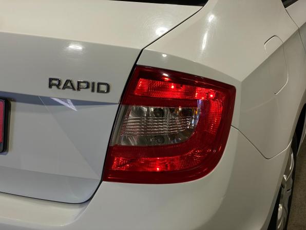 Skoda Rapid I с пробегом 2015 года, цена 800 000 рублей, 157131 км, лифтбек, Автокод Объявления