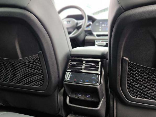 Geely Monjaro I с пробегом 2024 года, цена 3 350 000 рублей, 42560 км, внедорожник, Автокод Объявления