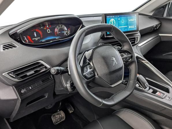 Peugeot 5008 II Рестайлинг с пробегом 2021 года, цена 2 995 000 рублей, 15397 км, внедорожник, Автокод Объявления