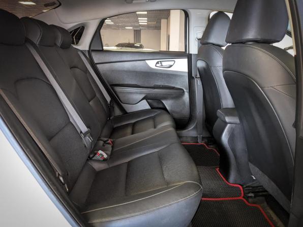 Kia K3 II Рестайлинг с пробегом 2021 года, цена 2 120 000 рублей, 132800 км, седан, Автокод Объявления