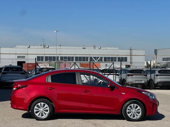 Kia Rio IV Рестайлинг с пробегом 2021 года, цена 1 599 000 рублей, 72800 км, седан, Автокод Объявления