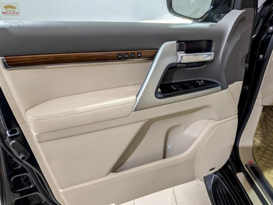 Toyota Land Cruiser 200 Series Рестайлинг 2 Химки  - изображение 19