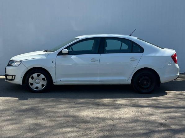 Skoda Rapid I с пробегом 2015 года, цена 700 000 рублей, 343446 км, лифтбек, Автокод Объявления