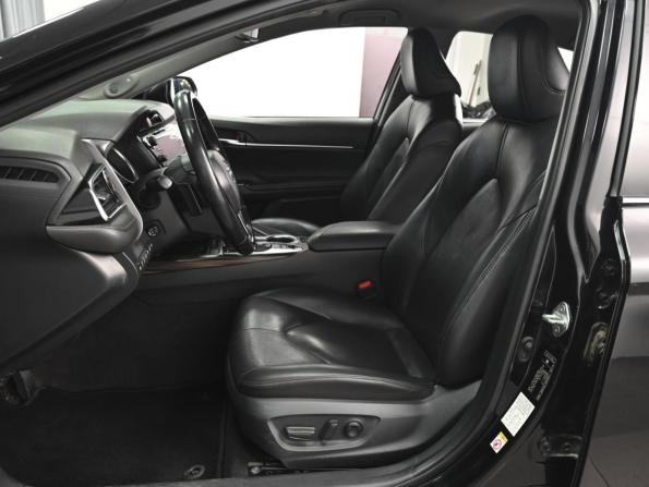 Toyota Camry VIII (XV70) с пробегом 2019 года, цена 2 327 111 рублей, 252377 км, седан, Автокод Объявления