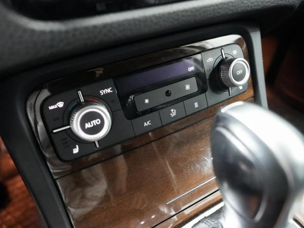 Volkswagen Touareg II Рестайлинг с пробегом 2015 года, цена 2 898 000 рублей, 129399 км, внедорожник, Автокод Объявления