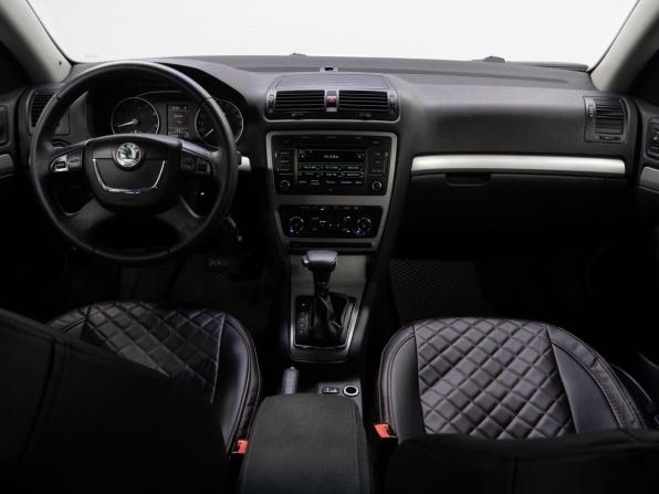 Skoda Octavia II (A5) Рестайлинг с пробегом 2012 года, цена 949 000 рублей, 173348 км, лифтбек, Автокод Объявления