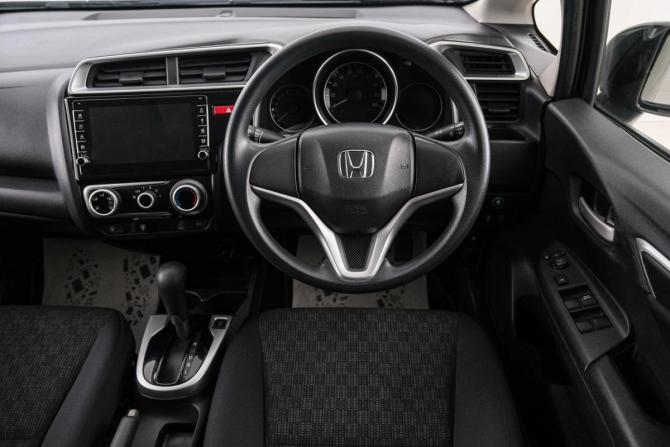 Honda Fit III с пробегом 2016 года, цена 1 029 000 рублей, 93500 км, хэтчбек, Автокод Объявления