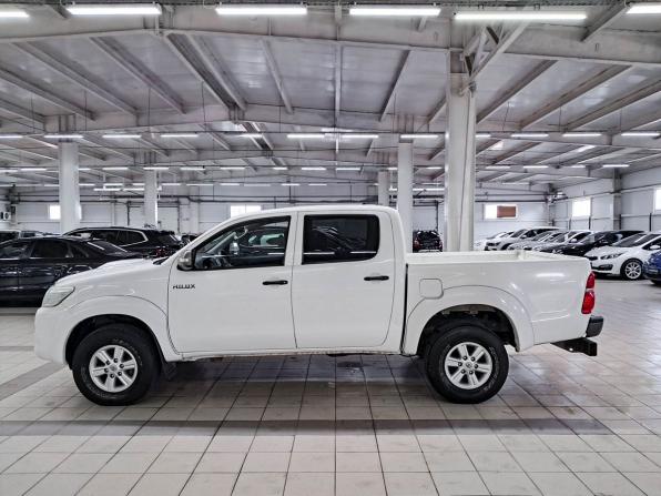 Toyota Hilux VII Рестайлинг с пробегом 2014 года, цена 1 830 000 рублей, 267368 км, offers.body_type.unknown, Автокод Объявления