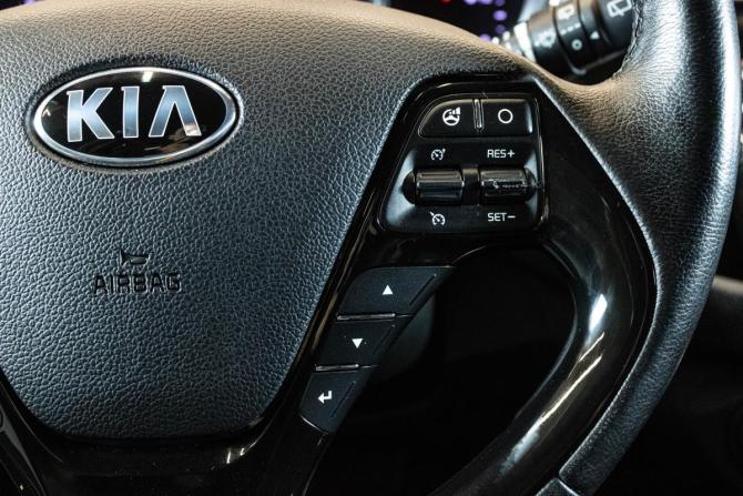 Kia Ceed II Рестайлинг с пробегом 2018 года, цена 1 339 000 рублей, 131430 км, универсал, Автокод Объявления